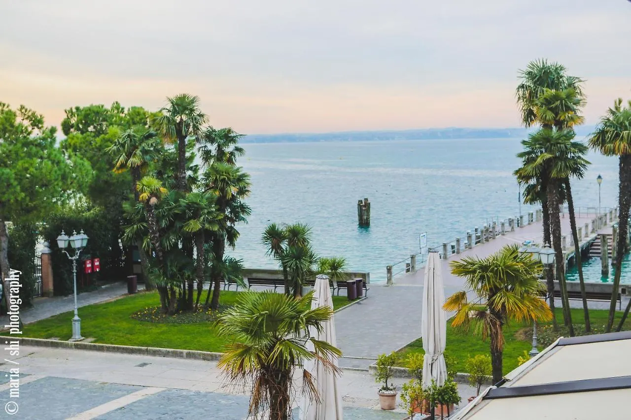 Le Reve - Lake View Rooms Sirmione Bed & Breakfast