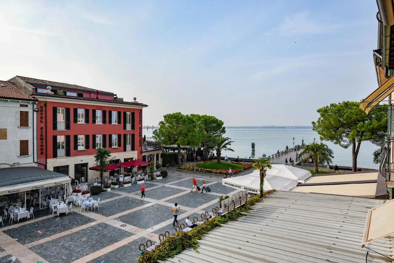 Le Reve - Lake View Rooms Sirmione 0*,  Italy