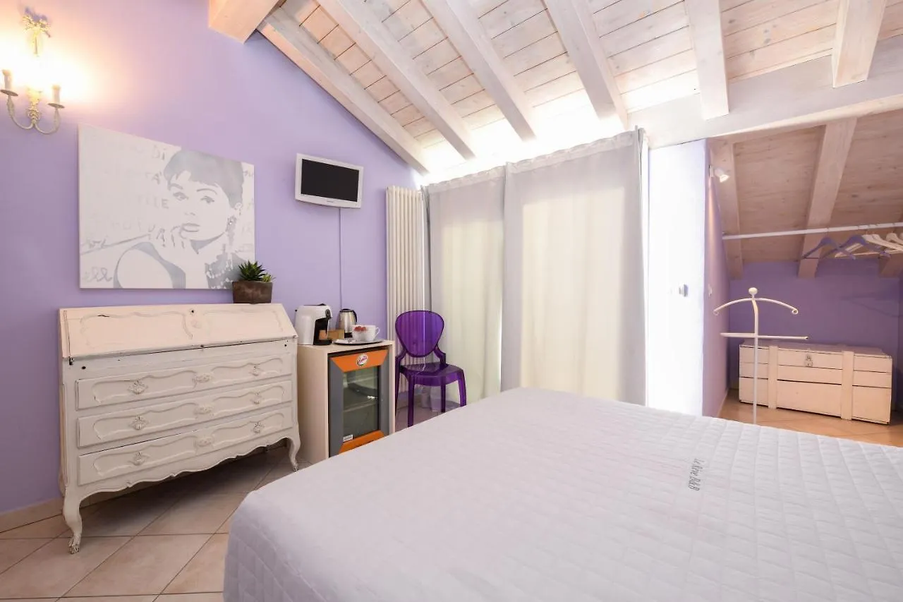 Le Reve - Lake View Rooms Sirmione Bed & Breakfast