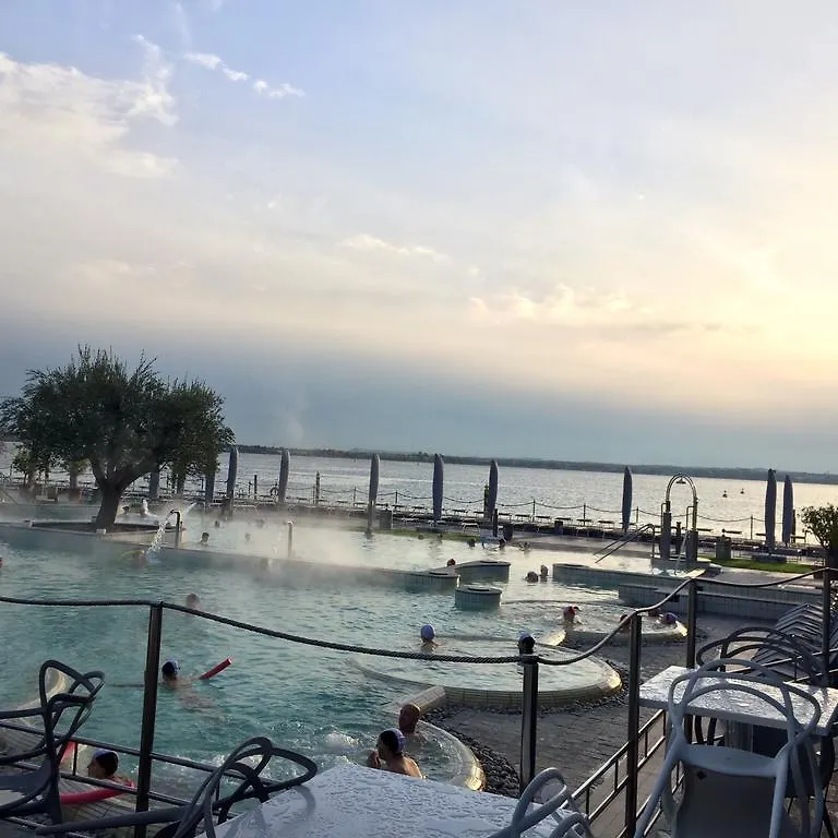 Le Reve - Lake View Rooms Sirmione 0*,  Italy