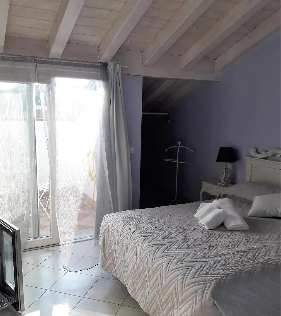 Le Reve - Lake View Rooms Sirmione Bed & Breakfast