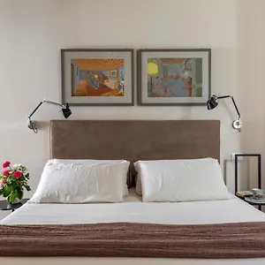https://mynavona.it-romehotels.com