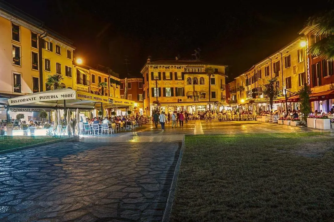 Le Reve - Lake View Rooms Sirmione Bed & Breakfast